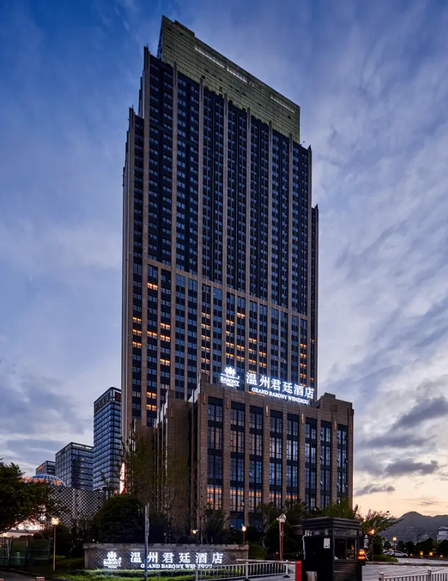 老赖可以住2星酒店么(老赖是否能入住星级酒店)