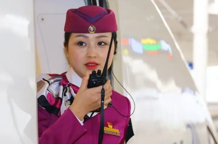 限高消费怎么出行(如何在限高消费政策下选择出行方式)